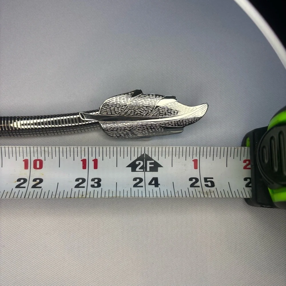 SILVER LEAF BUCKLE Elastic‎ Stretch Waist Belt; Excellent Condition